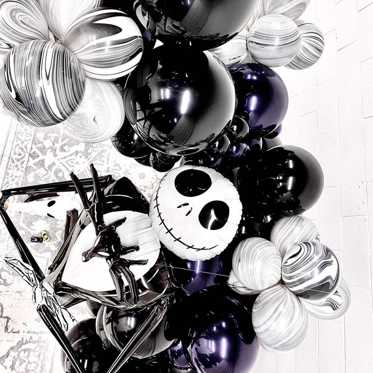 Boo 💀 
Have a safe &amp; Happy Halloween everyone! 
Venue: @alavishaffair
Balloons: @makeitpopdecor
&bull;
&bull;
&bull;
&bull;
&bull;
#wedding #weddings #decor #weddingdecor #engaged #weddinginspo #weddinginspiration #gtaweddings #wedluxe #toronto
